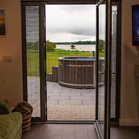 Lough Beg Glamping 호텔 Newferry 외부 사진